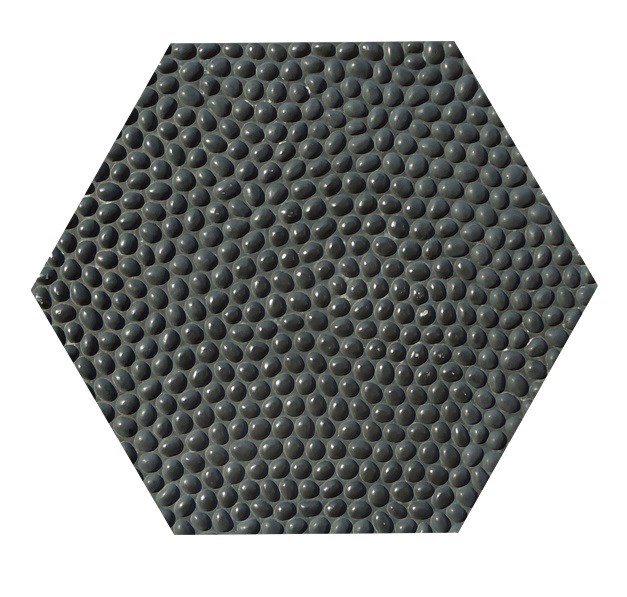 1-207.jpg Gạch sỏi lục giác hạt dày đen - Ảnh 1